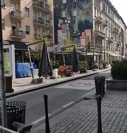 Between Brera And Moscova Apartment